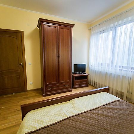 Пори Року Guest House Синяк Екстериор снимка