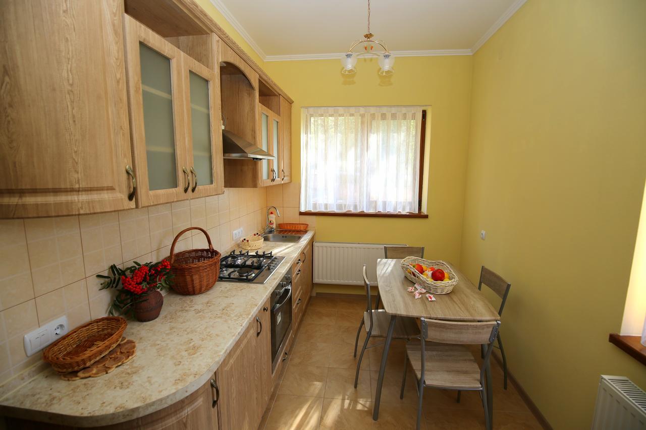 Пори Року Guest House Синяк Екстериор снимка