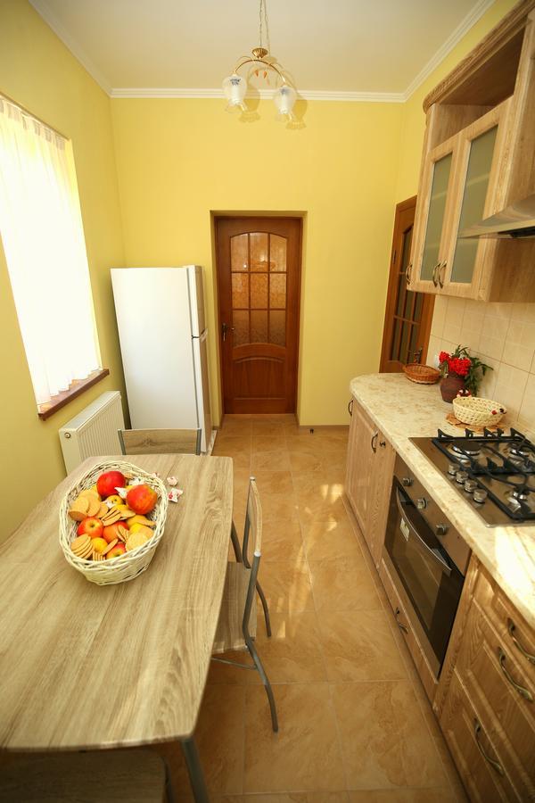 Пори Року Guest House Синяк Екстериор снимка
