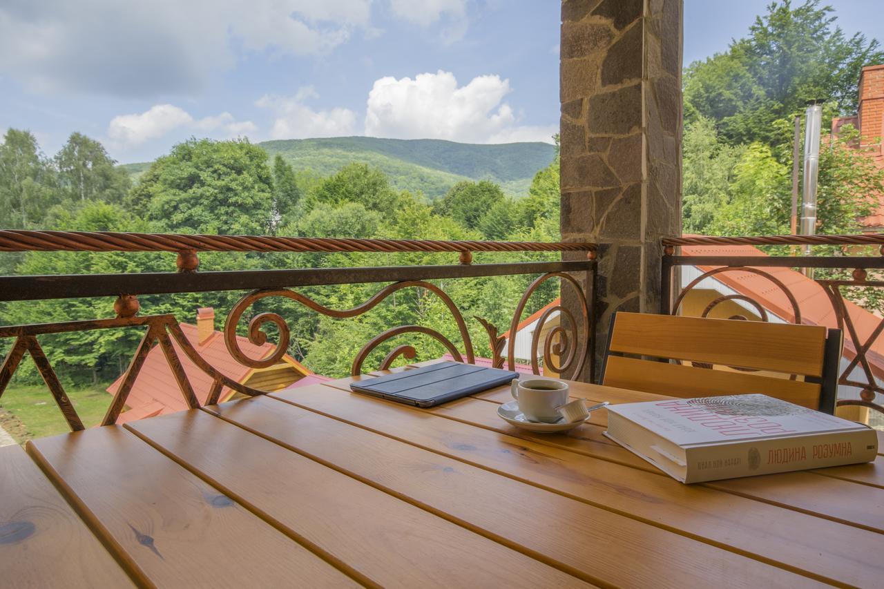 Пори Року Guest House Синяк Екстериор снимка