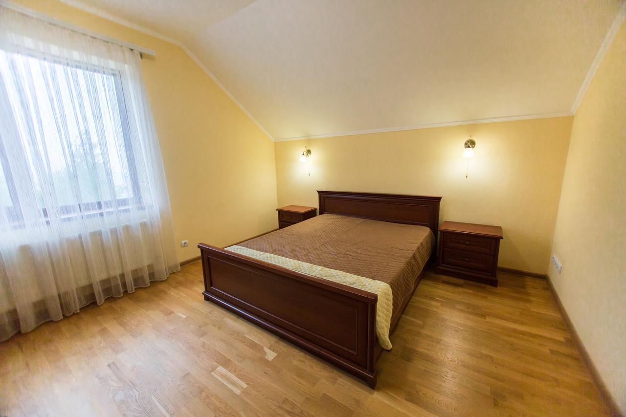 Пори Року Guest House Синяк Екстериор снимка